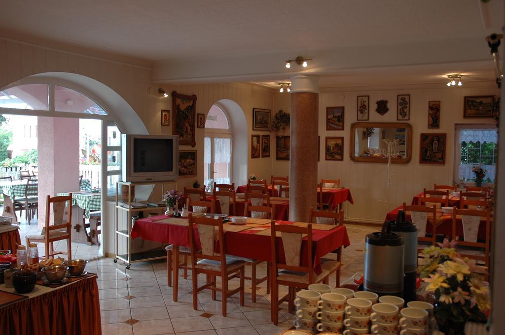 Korona Panzio Bed & Breakfast Balatonfüred Екстериор снимка