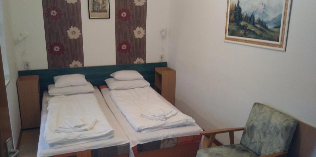 Korona Panzio Bed & Breakfast Balatonfüred Екстериор снимка