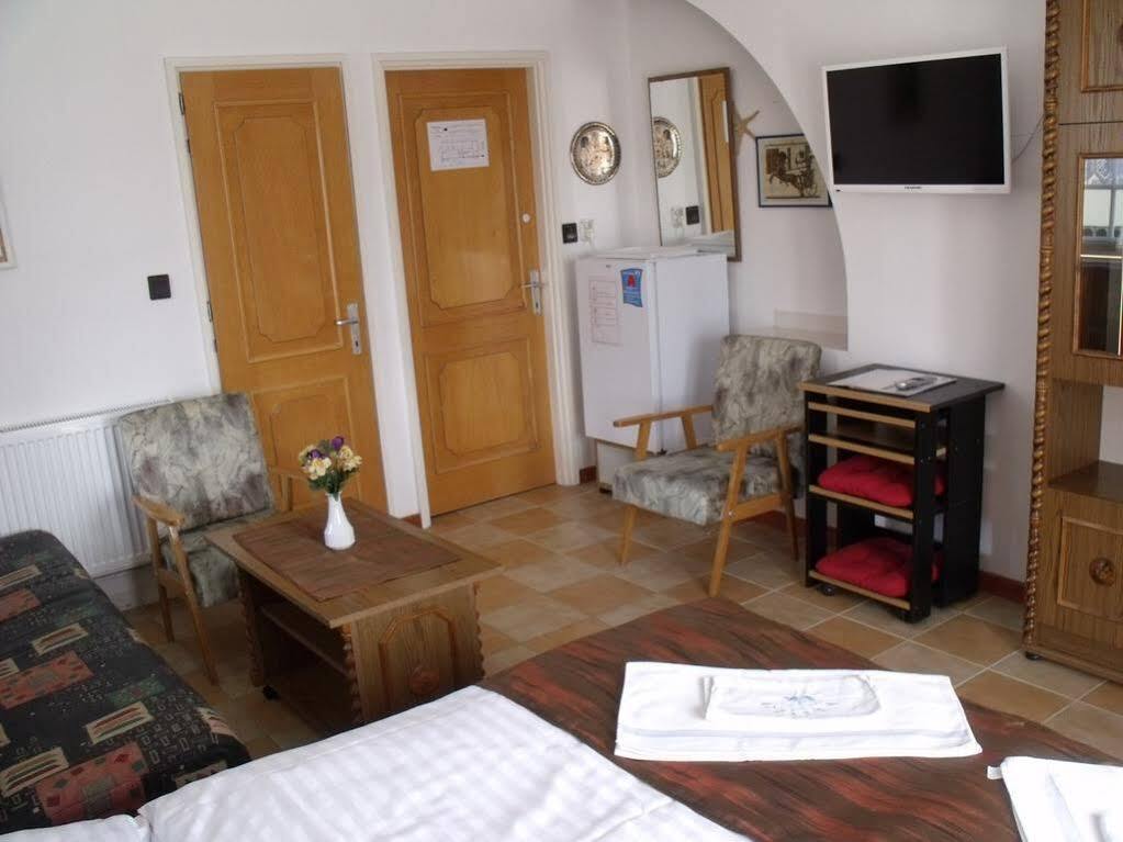 Korona Panzio Bed & Breakfast Balatonfüred Екстериор снимка