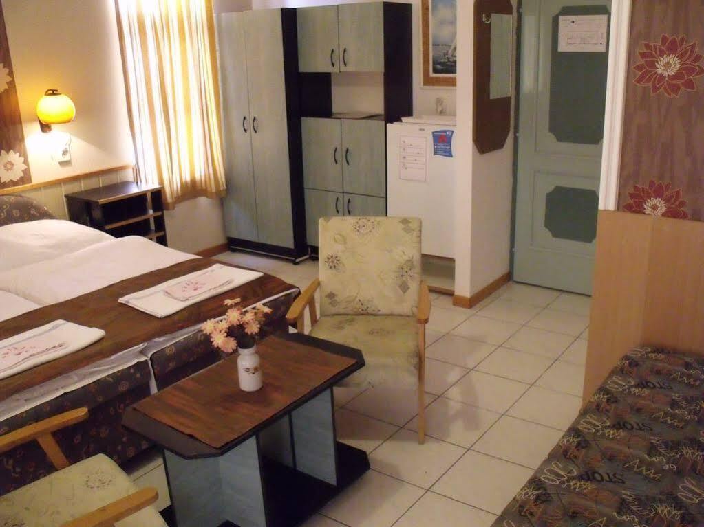 Korona Panzio Bed & Breakfast Balatonfüred Екстериор снимка