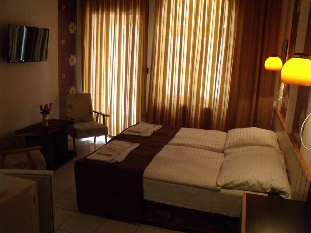 Korona Panzio Bed & Breakfast Balatonfüred Екстериор снимка