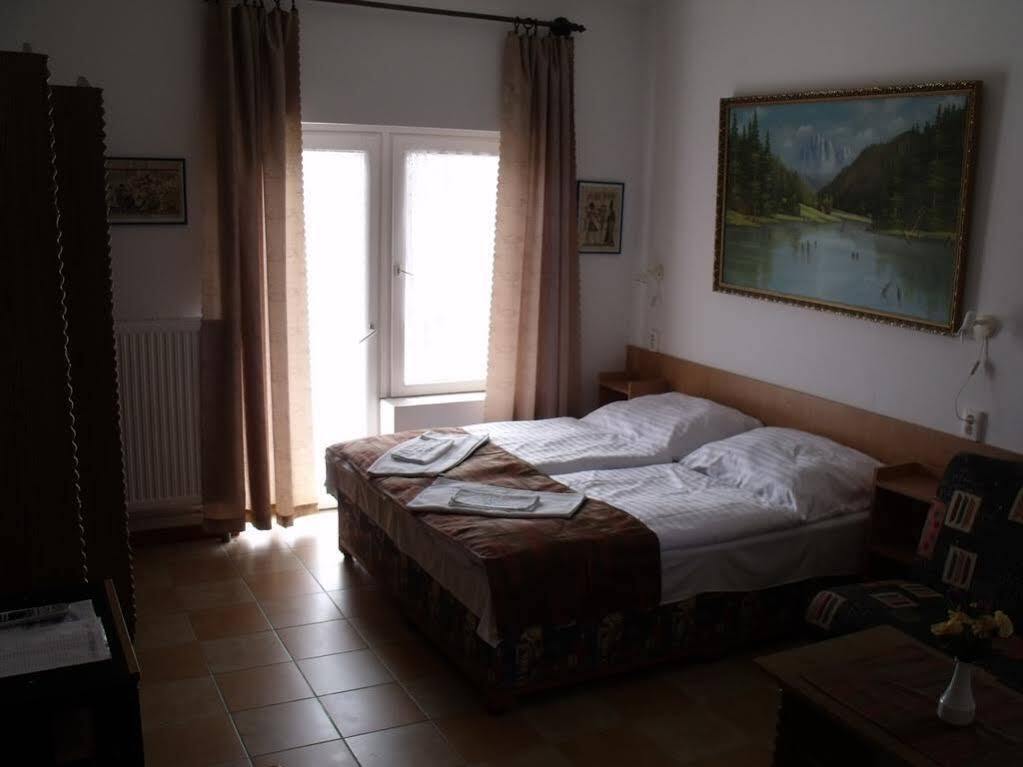 Korona Panzio Bed & Breakfast Balatonfüred Екстериор снимка
