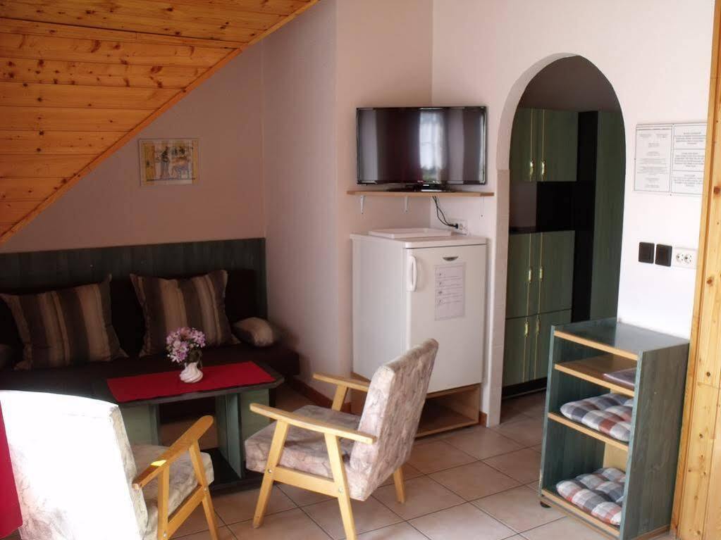 Korona Panzio Bed & Breakfast Balatonfüred Екстериор снимка